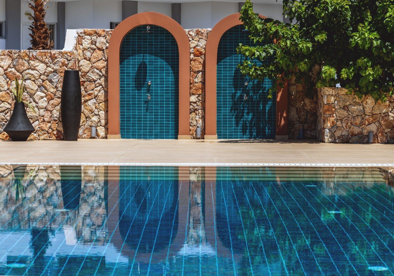 showers_pool area3