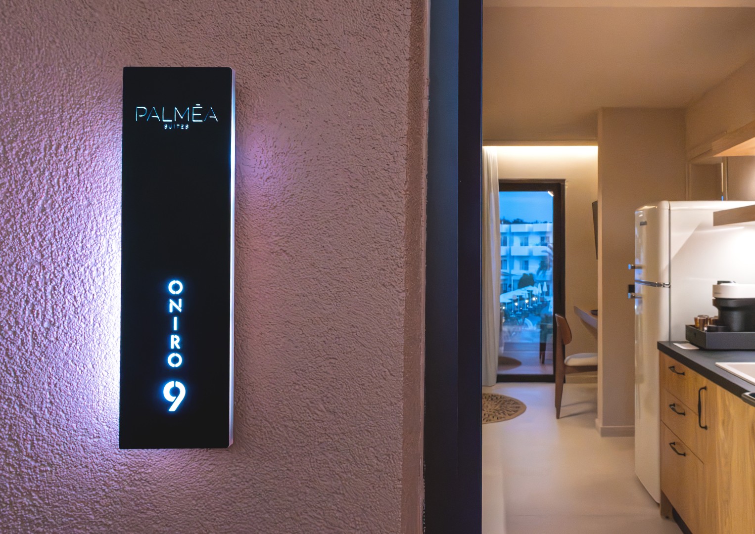 suite_w_balcony17a