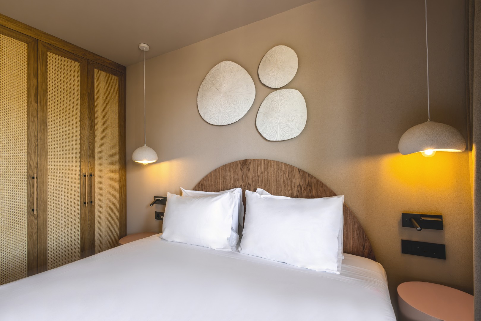 suite_w_balcony2a