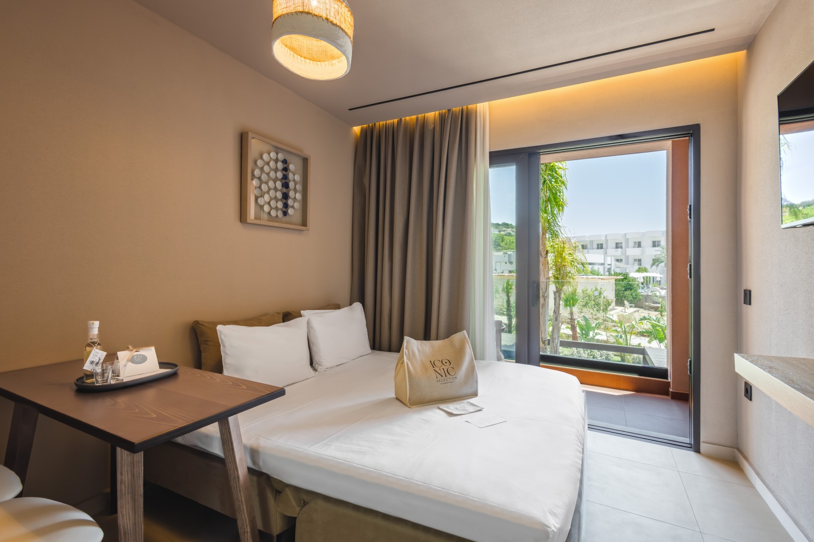 suite_w_balcony4a